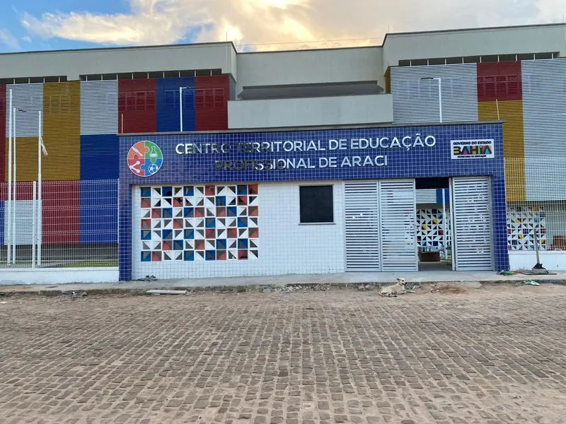 Letreiros — Multhy Comunicação Visual